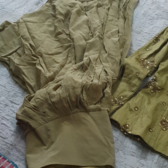 Desi outfit (handmade) - Picture 2 of 3